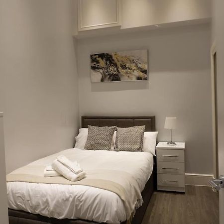 Spacious Apartment In City Centre - Free Parking 诺丁汉 外观 照片