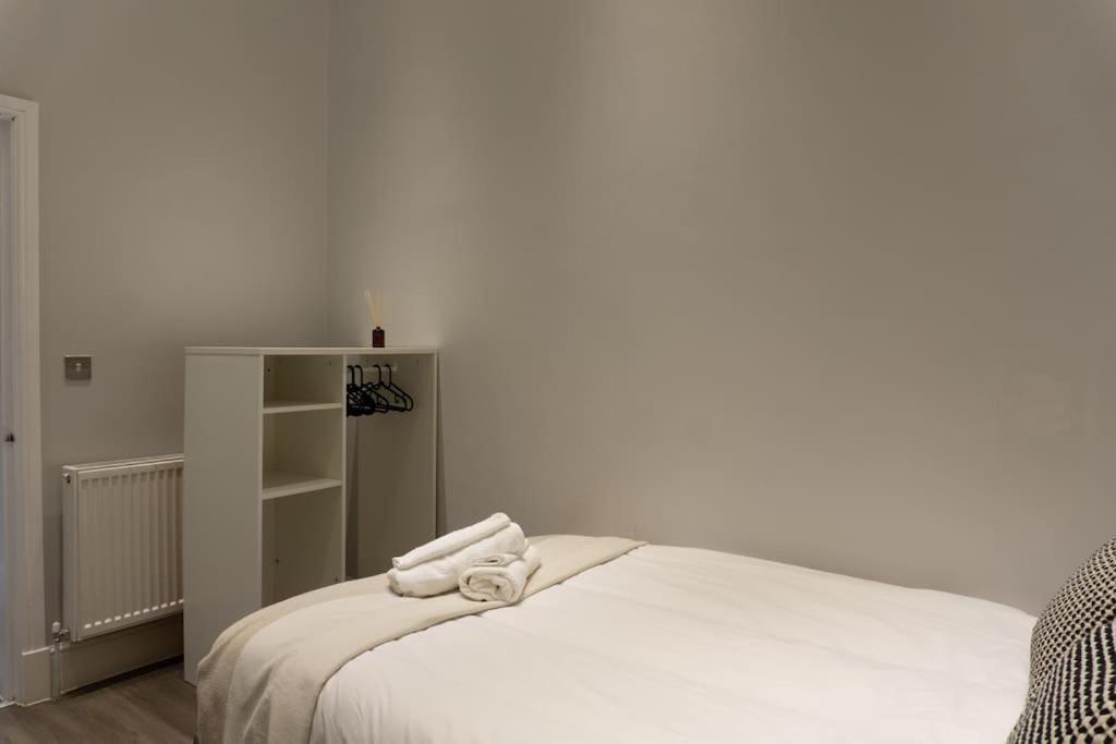 Spacious Apartment In City Centre - Free Parking 诺丁汉 外观 照片
