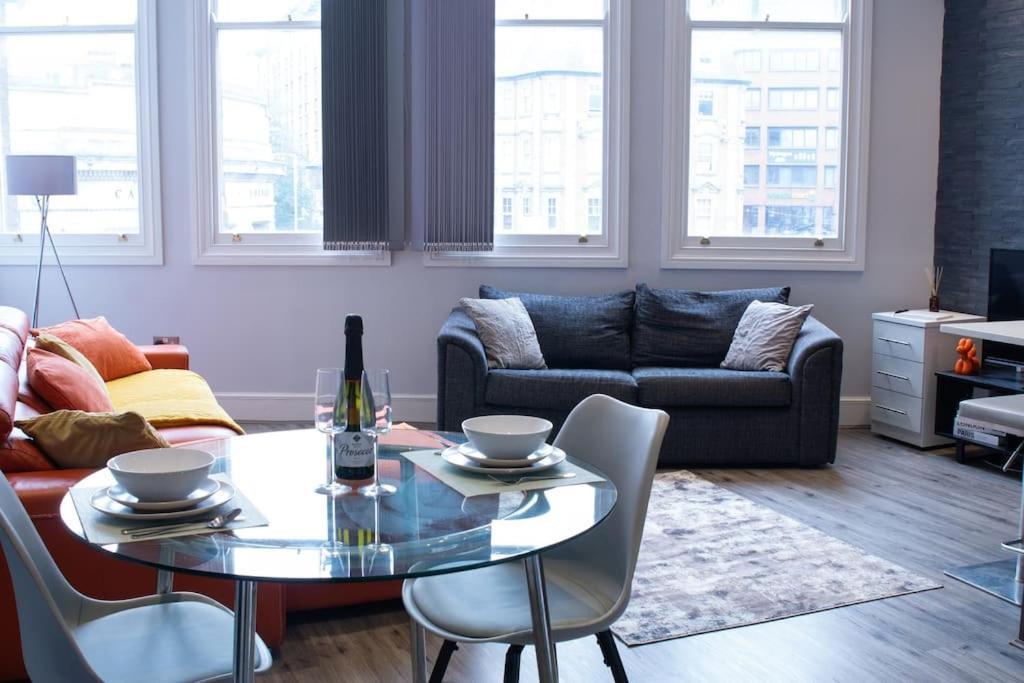 Spacious Apartment In City Centre - Free Parking 诺丁汉 外观 照片