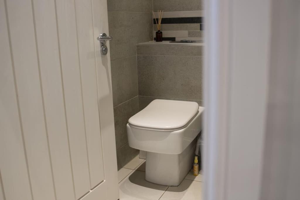 Spacious Apartment In City Centre - Free Parking 诺丁汉 外观 照片