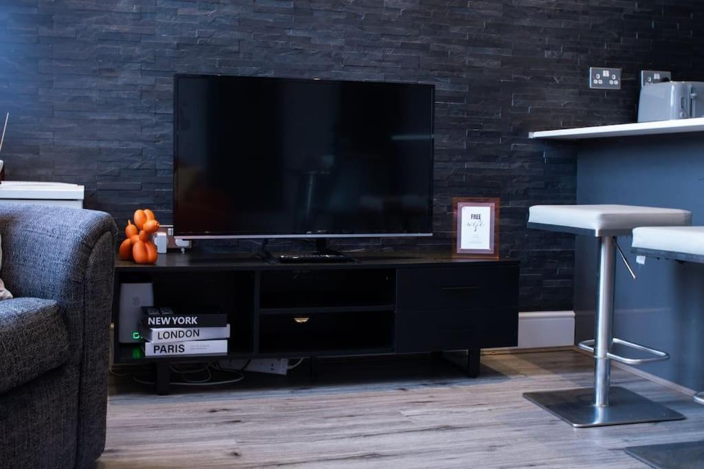 Spacious Apartment In City Centre - Free Parking 诺丁汉 外观 照片